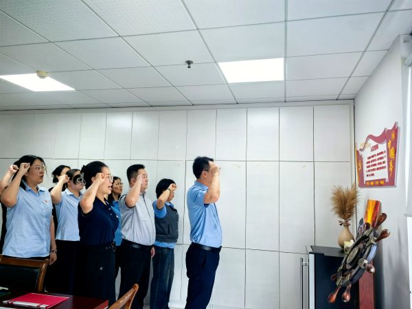重温入党誓词.jpg